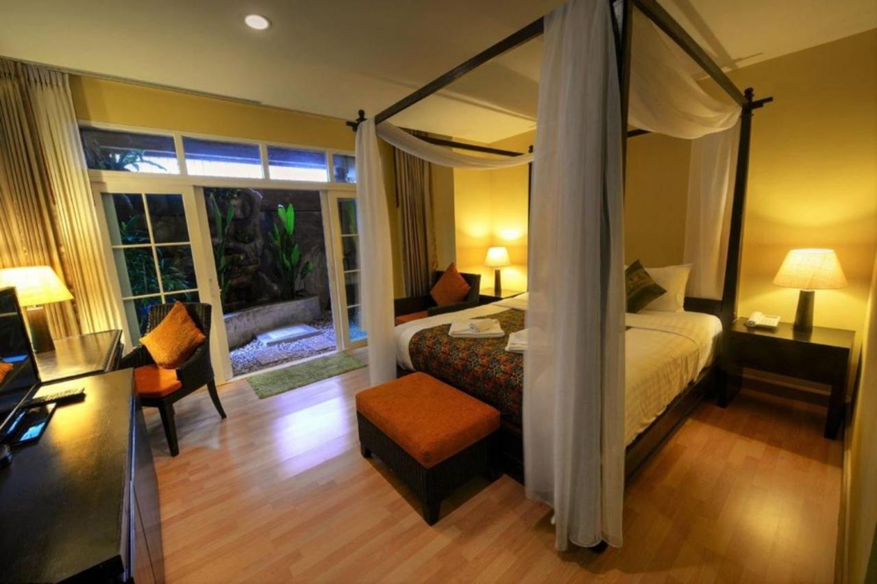 Hotel Baan Phuanda Phuket Exteriér fotografie