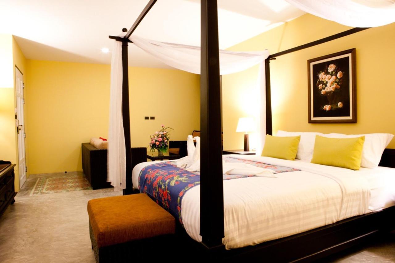 Hotel Baan Phuanda Phuket Exteriér fotografie